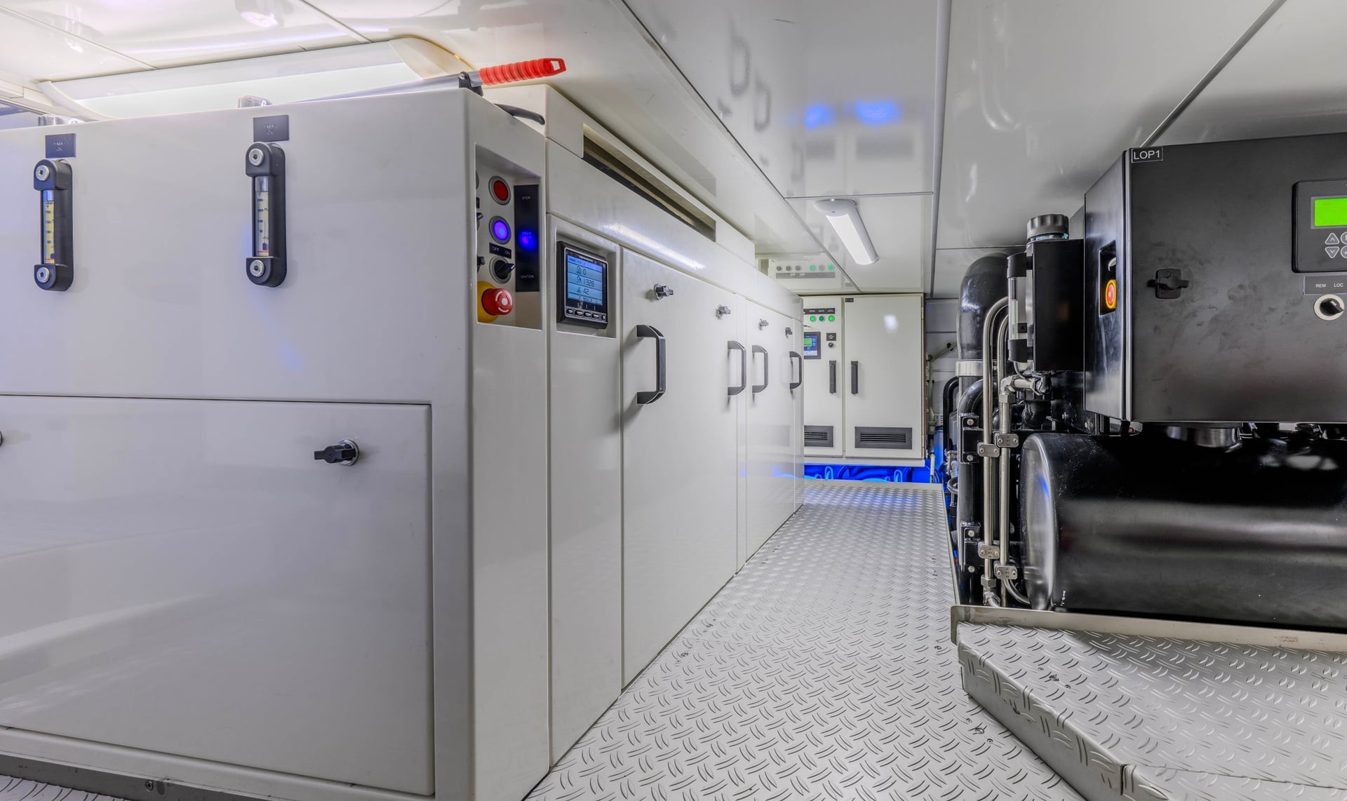 28-Royal Huisman FOFTEIN